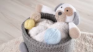 Cama com Cachorrinho Maroto de Amigurumi